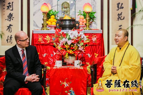 总理-捷克总理及夫人一行参访上海玉佛禅寺