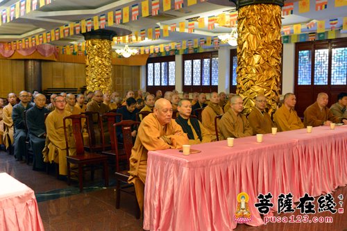 佛教-普陀山佛教协会学习大会召开 唐洪森教授解读