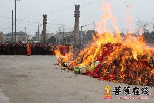 冬至-上海性觉寺隆重举行冬至报恩弥陀法会之圆满送圣仪式