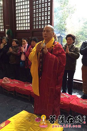 佛教-上海洪福寺举办冬至法会 圣怀法师主法