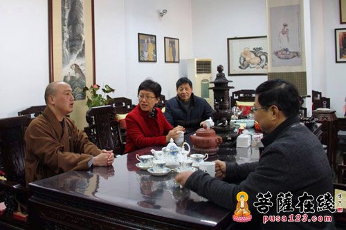佛教-浙江绍兴柯桥区人大主任吴晓一行视察绍兴安康寺