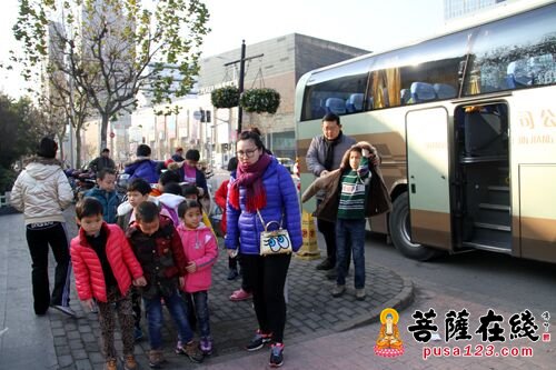 儿童福利院-上海觉群慈爱功德会前往儿童福利院慰问捐赠 送去新年关怀