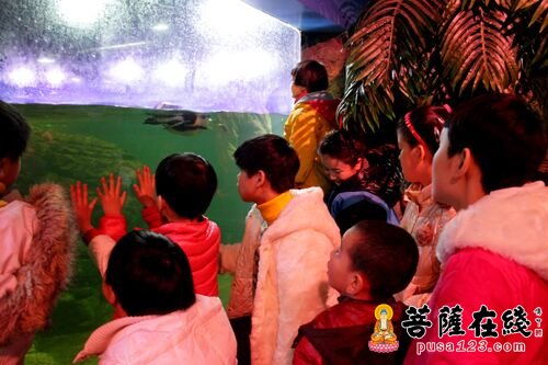 儿童福利院-上海觉群慈爱功德会前往儿童福利院慰问捐赠 送去新年关怀
