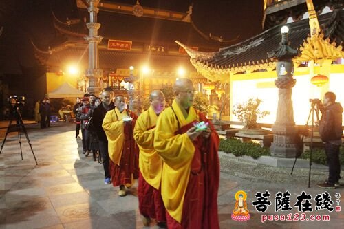 平安-上海西林禅寺举行元旦撞钟·慈善义拍系列活动