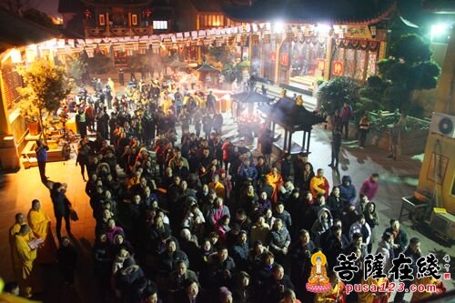 平安-上海西林禅寺举行元旦撞钟·慈善义拍系列活动