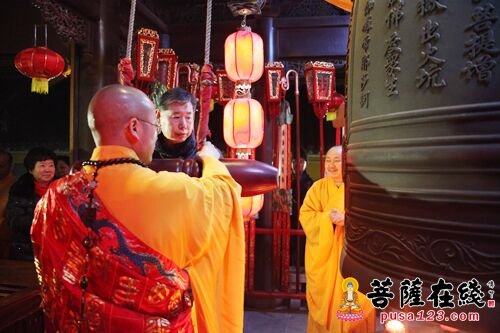 平安-上海西林禅寺举行元旦撞钟·慈善义拍系列活动