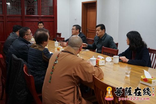 上海金山区委书记一行赴东林寺检查安全工作情况