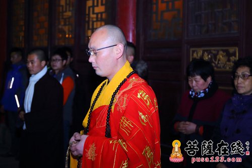 浙江余姚狮子山东明寺“撞响梵钟 迎接新年”