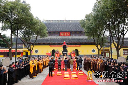 佛教-江苏常州天宁禅寺举行万年宝鼎安放仪式