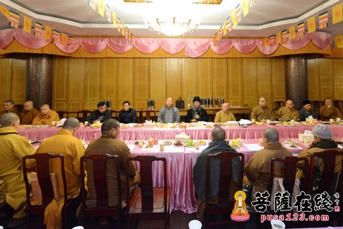佛教-普陀山佛教协会2015年年终总结大会进行分小组讨论