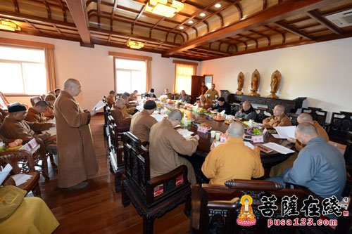 佛教-普陀山佛教协会2015年年终总结大会进行分小组讨论