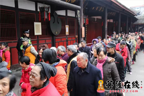 文殊院-成都文殊院举行腊月初八“济公”送福送粥活动