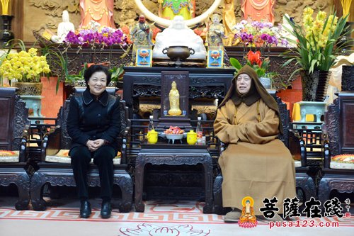 佛教-浙江省政协主席乔传秀一行赴普陀山调研工作