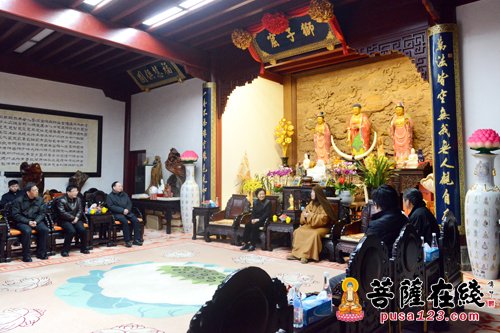 佛教-浙江省政协主席乔传秀一行赴普陀山调研工作