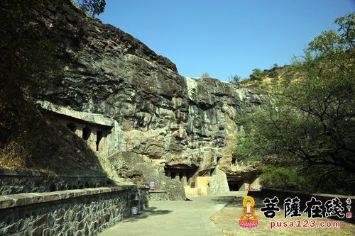 佛教-隐形的佛陀与庄严妙相——印度古代石窟寺佛塔造像遗迹考察记实