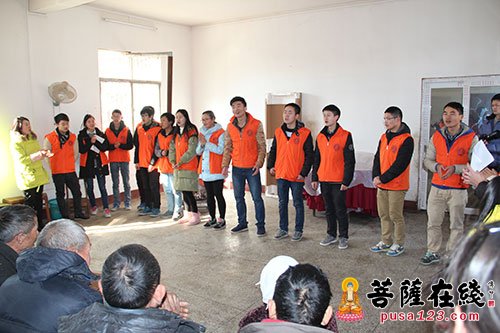 孤寡老人-新春佳节 “善财之家大学生义工团”用爱关怀孤寡老人