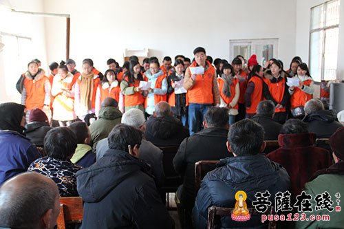 孤寡老人-新春佳节 “善财之家大学生义工团”用爱关怀孤寡老人