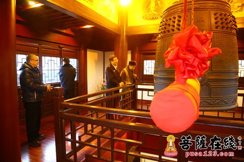 宁国-上海市徐汇区公安分局常务副局长张警一行赴宁国禅寺检查安全工作