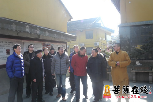 时政-上海公安局指挥中心副主任曹军赴西林禅寺检查安全工作