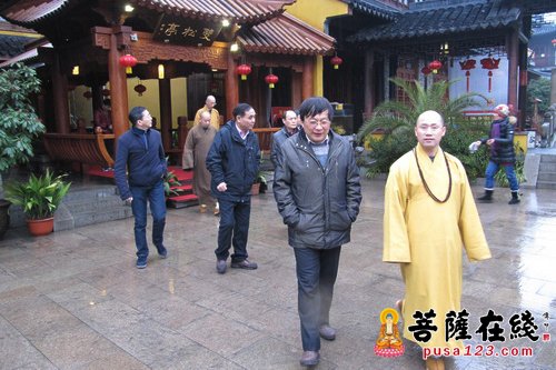上海市民宗委办公室田主任赴西林禅寺检查安全工作