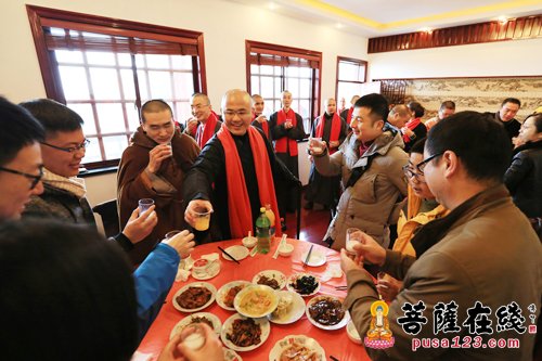 法华寺-喜迎新春祈万家  湖州法华寺举行年夜饭活动