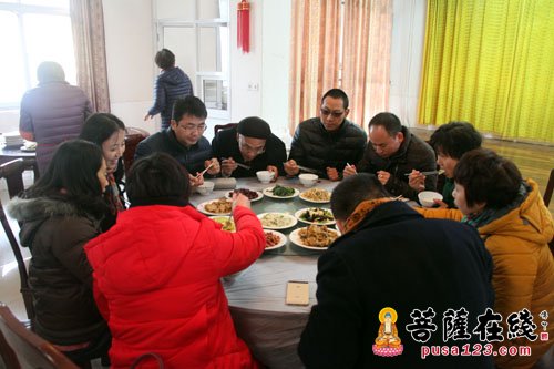 春节-苏州包山寺举行2016年春节金庭送温暖慰问活动
