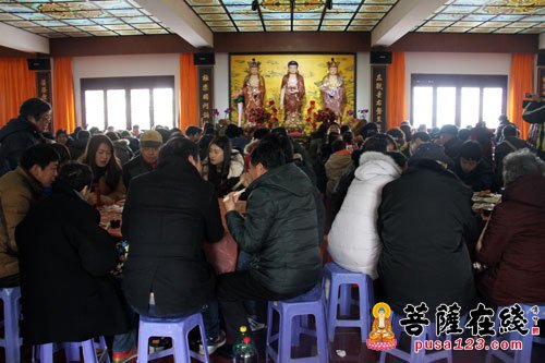 年夜饭-上海性觉寺举行年夜饭答谢暨春节慰问活动