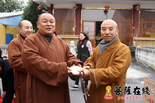 年夜饭-上海性觉寺举行年夜饭答谢暨春节慰问活动