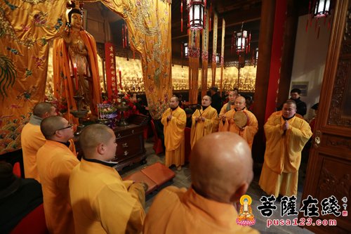寒山寺-苏州寒山寺举行“关爱孤老 传递温暖”百位孤老共度新春活动