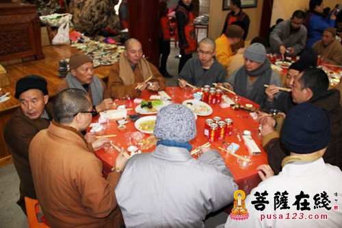 新春佳节 雁荡山能仁寺举行2016年新年团圆饭