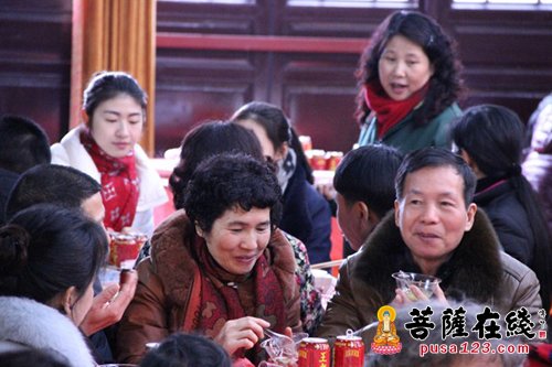 新春佳节 雁荡山能仁寺举行2016年新年团圆饭