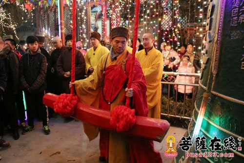 普照寺-山东淄川普照寺举行“新年吉祥撞钟”活动