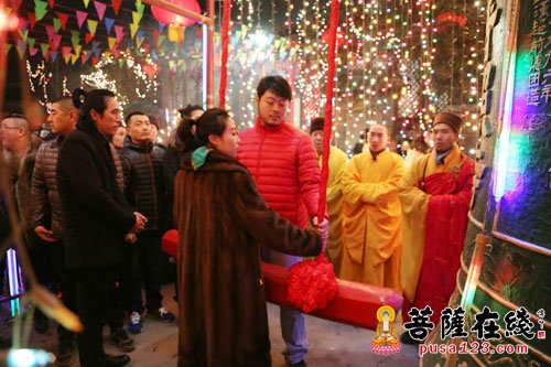 普照寺-山东淄川普照寺举行“新年吉祥撞钟”活动