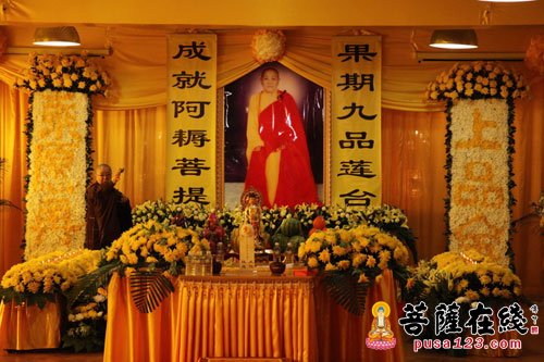 众生-黑龙江大庆果城寺举行果成老法师法体移灵仪式