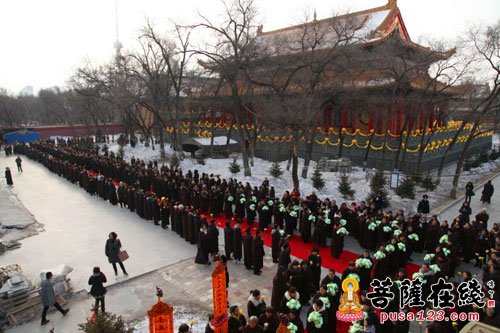 众生-黑龙江大庆果城寺举行果成老法师法体移灵仪式