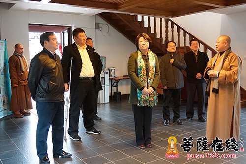 上海市副市长翁铁慧一行前往东海观音寺视察指导