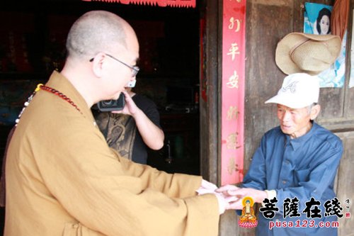 佛教-中国佛教协会赴云南芒捧佛寺、帮外小组佛寺开展