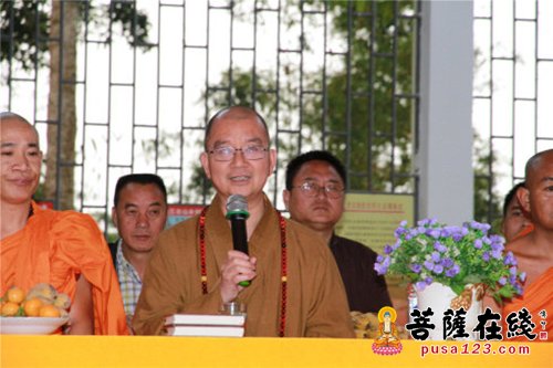 佛教-中国佛教协会赴云南芒捧佛寺、帮外小组佛寺开展
