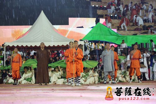 空性大和尚出席印度世界文化节暨生活艺术基金会成立35周年庆典活动