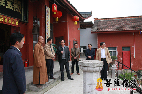 汉中-陕西汉中市委统战部常务副部长牛中山一行莅临南郑县法幢寺考察调研
