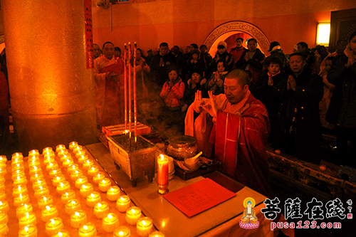 峨眉山-峨眉山各寺举办恭祝大行普贤愿王菩萨圣诞法会