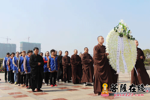 佛教-常州市武进区佛协、宝林禅寺法师向革命先烈敬献花圈