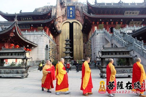 上海东林寺举行清明《地藏宝忏》法会