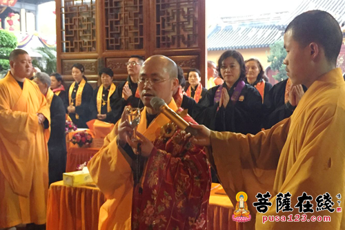 摄影-菩萨快报：清明前 西林禅寺那抹耀眼的坛口