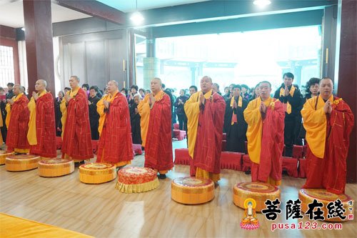 佛教-上海金山区佛教协会于松隐禅寺举行扫塔祭祖活动