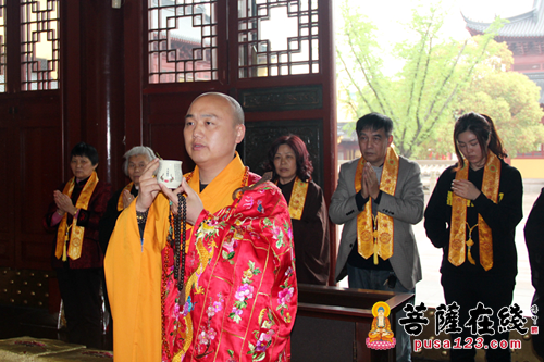 文化-绍兴安康寺举行周府冥阳两利普度大斋胜会之熏坛仪式
