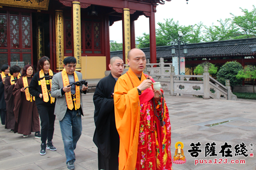文化-绍兴安康寺举行周府冥阳两利普度大斋胜会之熏坛仪式