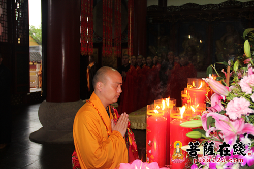 文化-绍兴安康寺举行周府冥阳两利普度大斋胜会之熏坛仪式