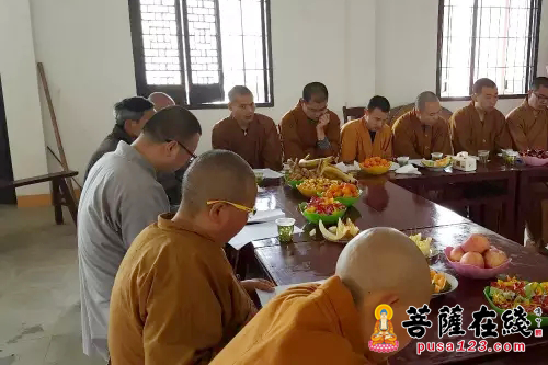 湖州-浙江湖州吴兴区佛协召开二届十二次全体理事会议