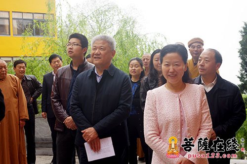 人大常委会-湖北省人大常委会调研组一行莅临清元禅寺调研考察
